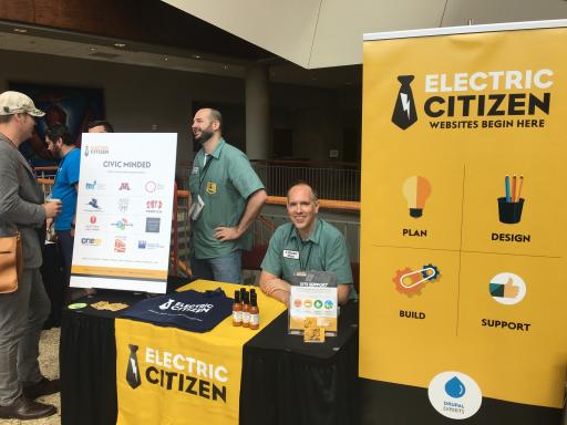 Dan working the booth at Twin Cities Drupal Camp